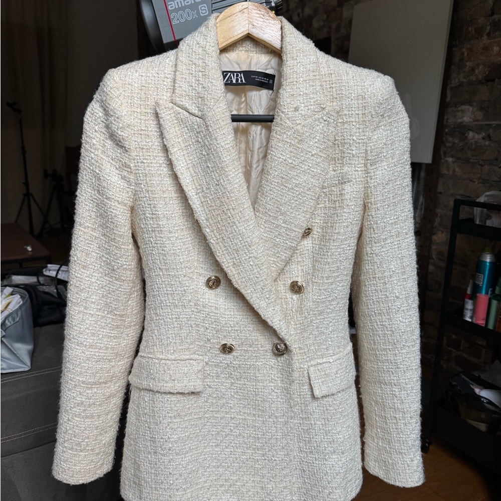 Zara Women's Double
Breasted Tweed
Blazer XS